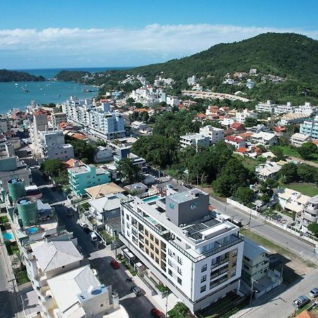 Adra 106 - Apartamento No Centro De Bombinhas - Rooftop Com Piscina E Academia - A Poucos Metros Da Praia - Ngoại thất bức ảnh