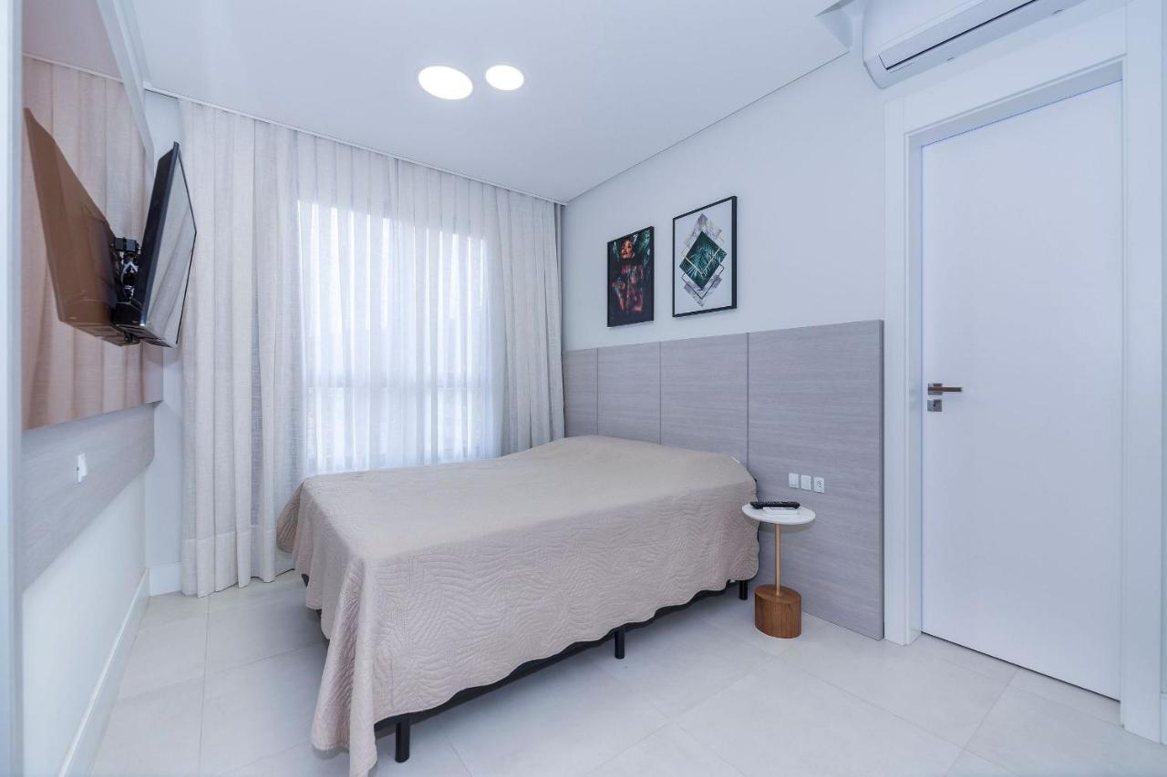 Adra 106 - Apartamento No Centro De Bombinhas - Rooftop Com Piscina E Academia - A Poucos Metros Da Praia - Ngoại thất bức ảnh